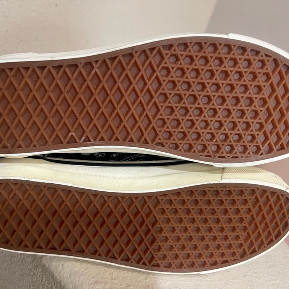 NWNT RARE Vans Men 50Th Limited Old Skool Pirates Pirate Santa, 36 REISSUE Men 9 - Picture 9 of 11